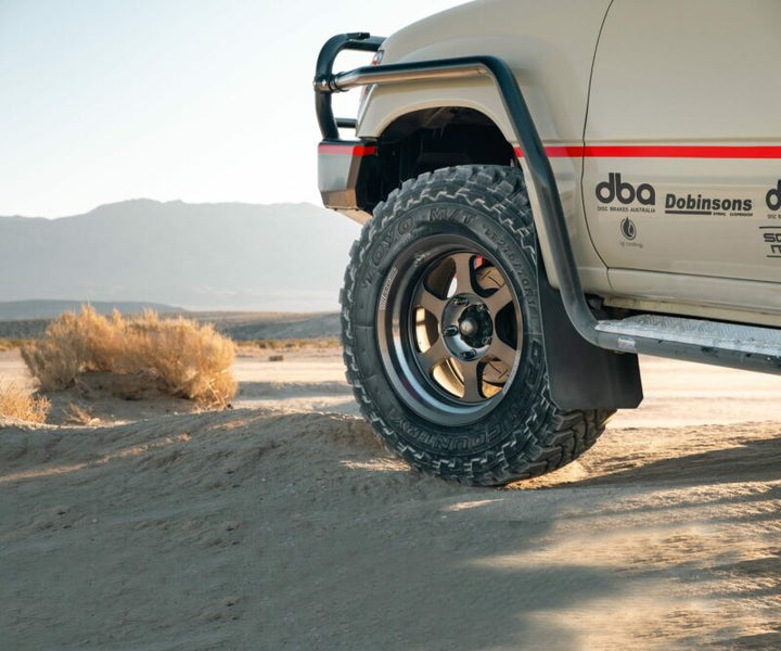 DBA 96-97 Lexus LX 450 / 8/92+ Toyota Landcruiser 80 Series Front Slotted 4000 Series Rotor - Bull Strap