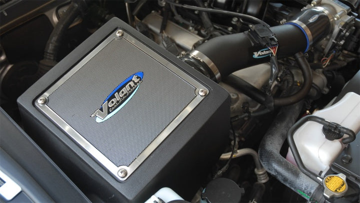 Volant 06-09 Toyota FJ Cruiser 4.0 V6 Pro5 Closed Box Air Intake System - Bull Strap
