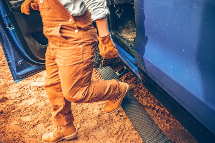 AMP Research 2025 RAM 1500 (Gas ONLY) PowerStep Plug & Play - Black - Bull Strap