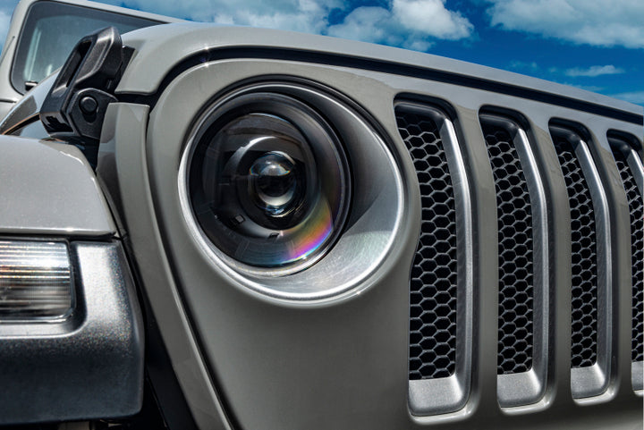 Oracle Oculus Bi-LED Projector Headlights for Jeep JL/Gladiator JT - Matte Blk - 5500K - Bull Strap