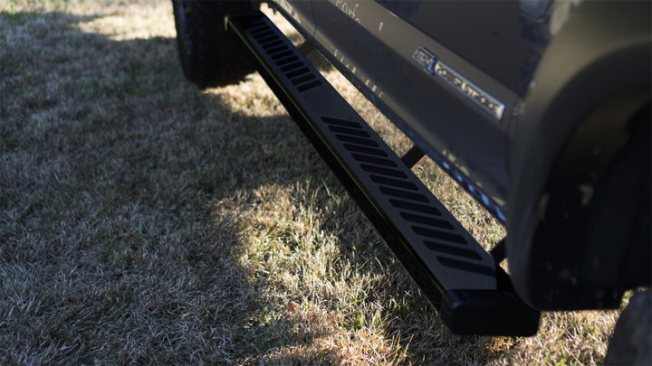 Lund 2019 Chevy Silverado 1500 Crew Cab Summit Ridge 2.0 Running Boards - Black - Bull Strap