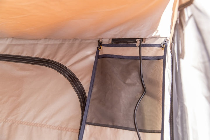 ARB Dlxe Awn Room W/Flr 2.0M79Lg 2000X2500mm 79X98In - Bull Strap