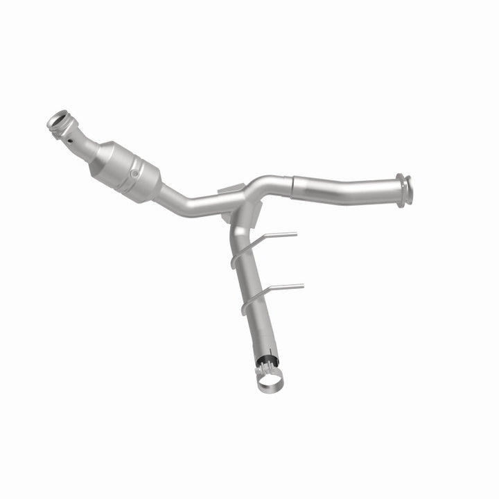 Magnaflow Conv DF 2011-2014 F-150 5.0L Underbody - Bull Strap