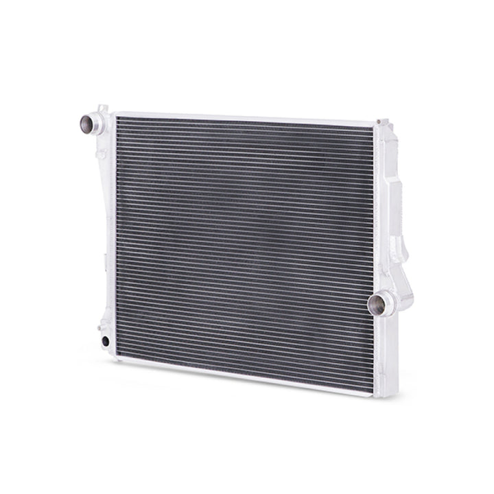 Mishimoto 99-06 BMW 323i/323i/328i/330i w/ Auto Transmission Performance Aluminum Radiator - Bull Strap
