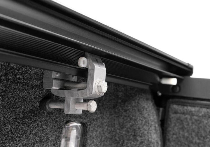 Retrax 21-22 Ford F-150 Super Crew/Super Cab (Incl. 2022 Lightning) 5.5ft Bed RetraxPRO XR - Bull Strap