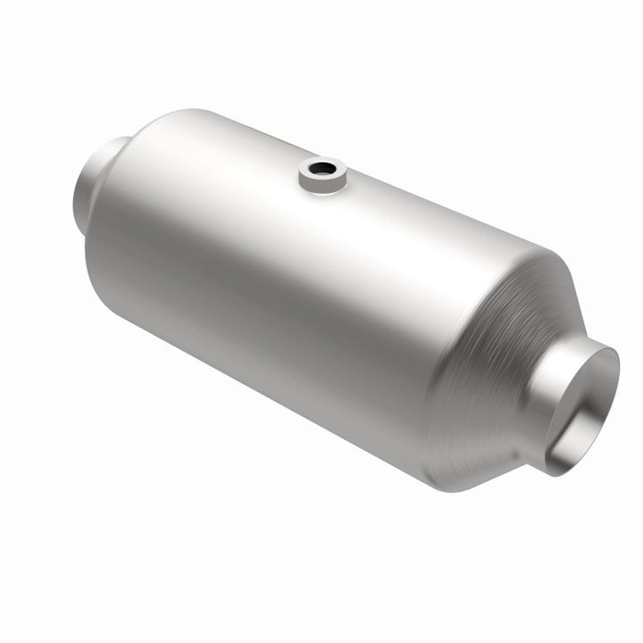 Magnaflow 3.00in. C/C 6in. spun body Universal Converter - Bull Strap