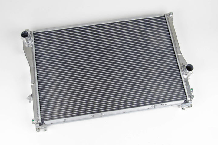CSF 99-03 BMW M5 (E39) / 95-03 BMW 540i M/T Radiator (Fits Auto Trans w/Modified Drain Plug) - Bull Strap