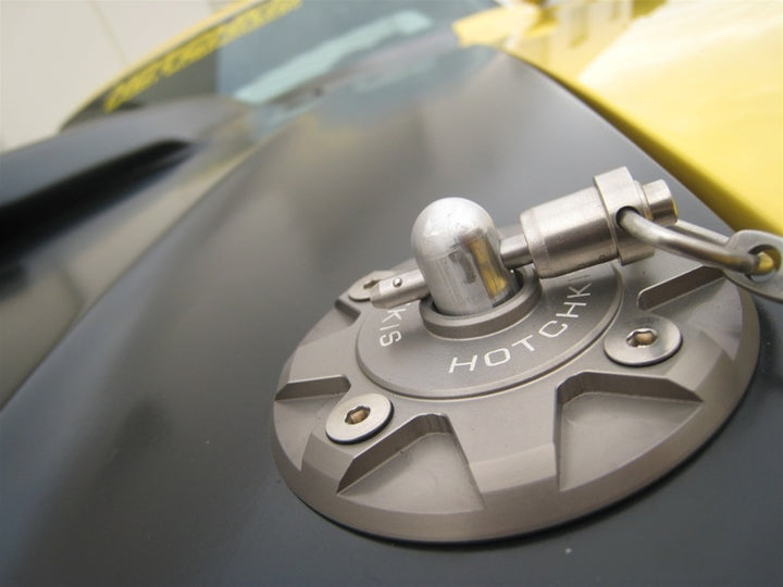 Hotchkis Universal Hood Pin Kit - Bull Strap