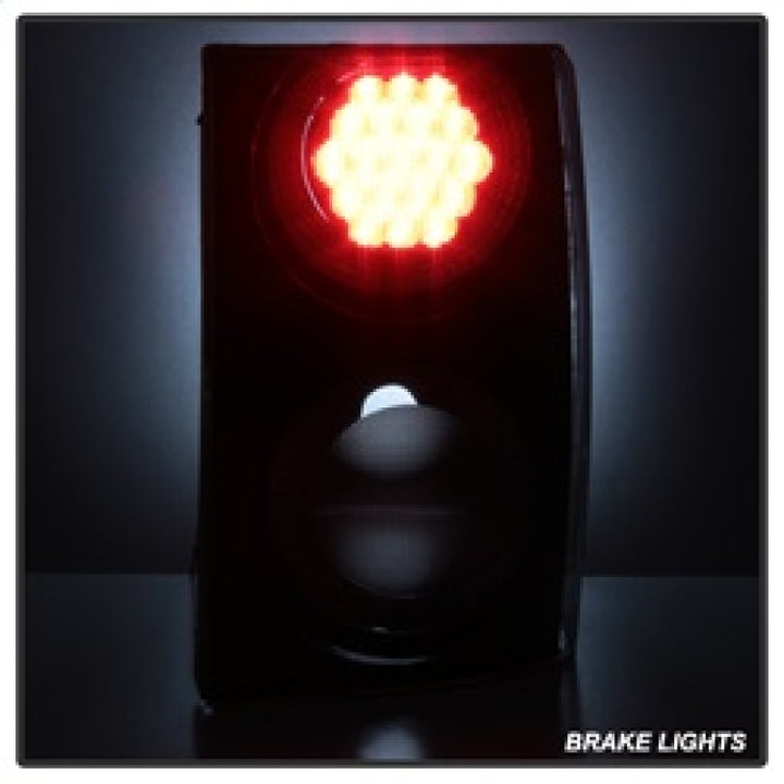 xTune Land Rover Range Rover 06-09 Euro Style Tail Lights Clear ALT-JH-LRRRS06-CL - Bull Strap
