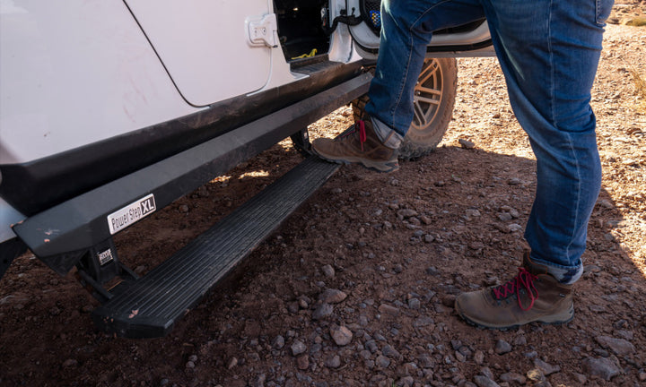 AMP Research 20-24 Jeep JT Gladiator (Launch/Overlnd/Rubicon/Sport/Sport S) PowerStep XL - Black - Bull Strap