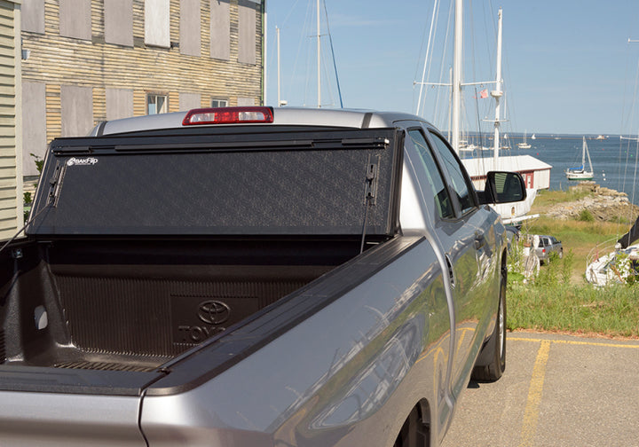 BAK 2022+ Toyota Tundra 5.5ft Bed BAKFlip G2 Bed Cover - Bull Strap