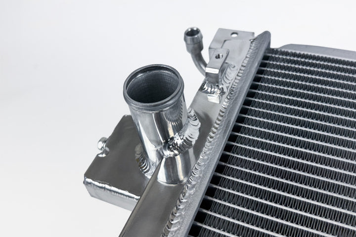 CSF 16-18 Ford Focus RS Radiator - Bull Strap