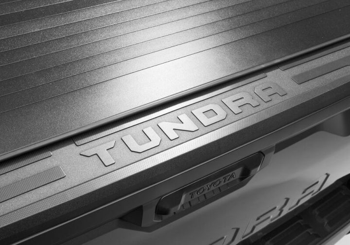 Retrax 2024 Ford Ranger (5ft Bed) EQ Electric Retractable Tonneau Cover w/ T-Slot Rails - Bull Strap
