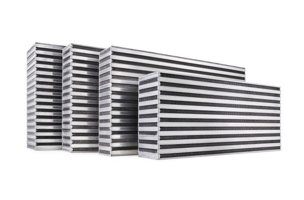 Garrett Air / Air Intercooler CAC (24.00in x 8.00in x 3.50in) - 600 HP - Bull Strap