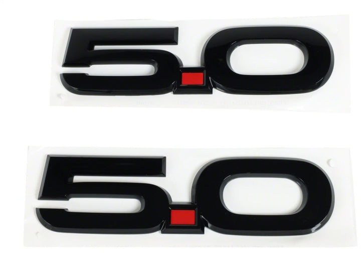 Ford Racing 15-17 Ford Mustang 5.0L Fender Emblem Black - Bull Strap