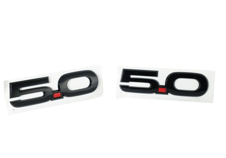 Ford Racing 15-17 Ford Mustang 5.0L Fender Emblem Black - Bull Strap