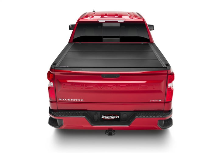 UnderCover 19-20 Chevy Silverado 1500 5.8ft Ultra Flex Bed Cover - Matte Black Finish - Bull Strap