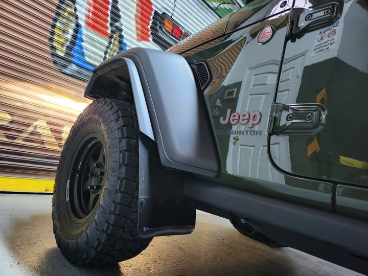 Rally Armor 19-25 Jeep JT Gladiator (Mojave/Rubicon) Black Mud Flap w/Grey Logo - Bull Strap