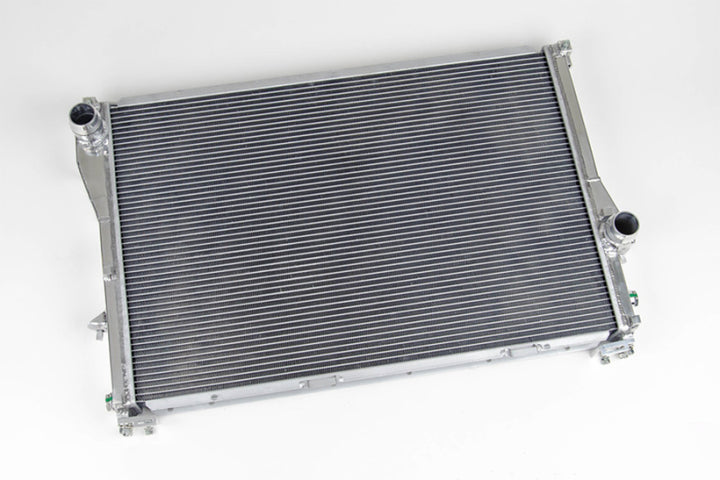 CSF 99-03 BMW M5 (E39) / 95-03 BMW 540i M/T Radiator (Fits Auto Trans w/Modified Drain Plug) - Bull Strap