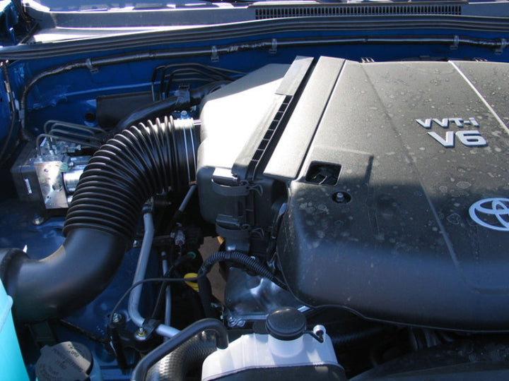 K&N 05-10 Toyota Tacoma/Tundra / 02-09 4Runner / 07-09 FJ Cruiser Drop In Air Filter - Bull Strap