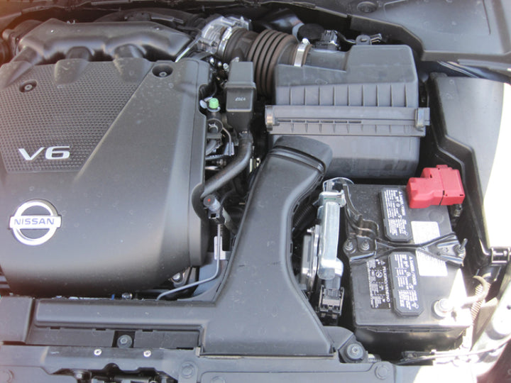 K&N 88-08 Nissan 1.8L / 87-05 Nissan/Infiniti 3.0L / 00-09 3.5LDrop In Air Filter - Bull Strap