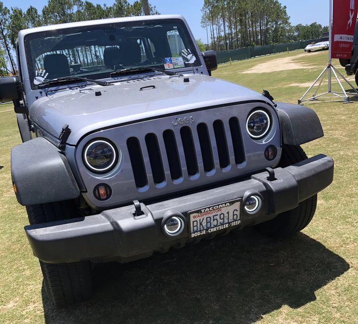 Oracle 7in High Powered LED Headlights - Black Bezel - White - Bull Strap