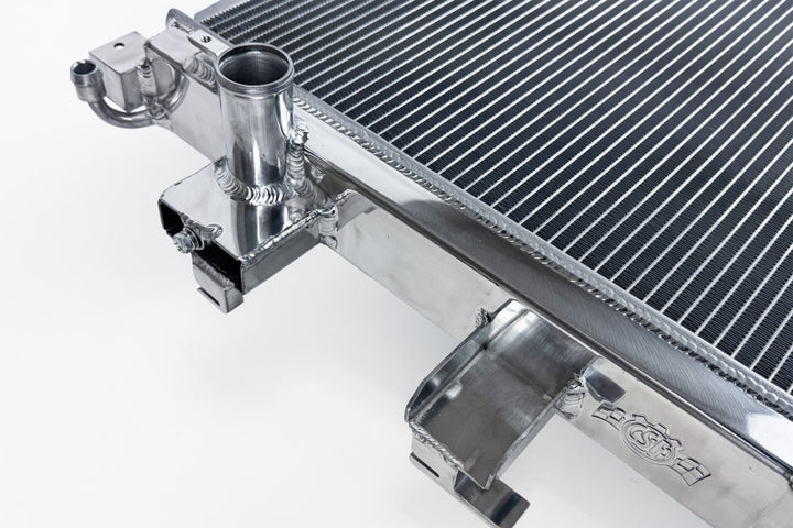 CSF 16-18 Ford Focus RS Radiator - Bull Strap
