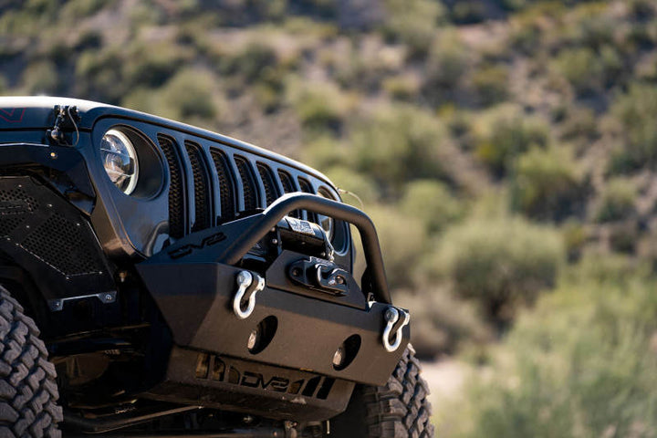 DV8 Offroad 2018+ Jeep Wrangler JL Front Inner Fenders - Black - Bull Strap