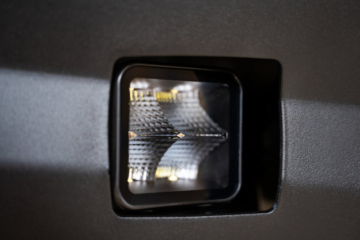 DV8 Offroad 3in Cube LED Light 40W Pod Light 5W LED - Bull Strap