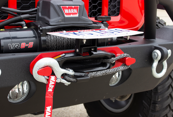Fishbone Offroad 2018+ Jeep Wrangler JL - Black Aluminum Hawse Fairlead License Plate Mount - Bull Strap