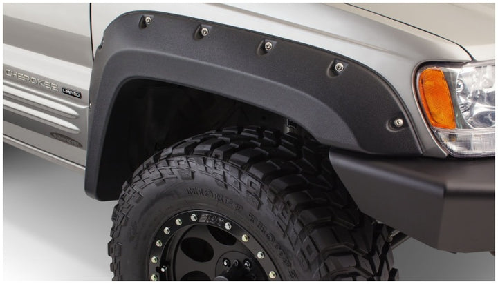 Bushwacker 99-04 Jeep Grand Cherokee Cutout Style Flares 4pc - Black - Bull Strap