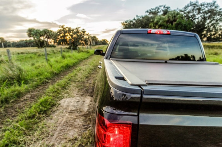 Roll-N-Lock 17-19 Ford F-250/F-350 Super Duty SB 80-3/8in A-Series Retractable Tonneau Cover - Bull Strap