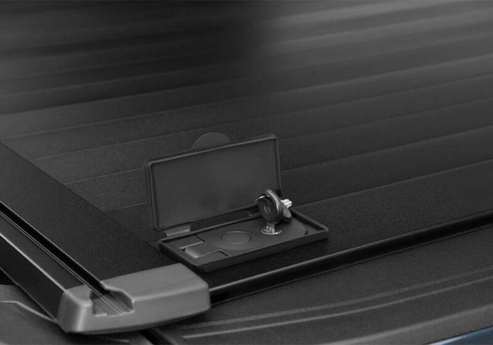 Retrax 2020 Chevrolet / GMC 6ft 9in Bed 2500/3500 RetraxPRO XR - Bull Strap