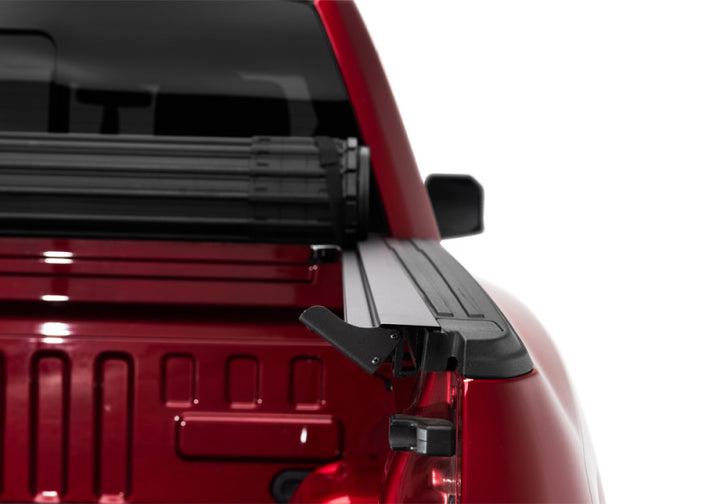 BAK 07-21 ToyotaTundra w/ OE Track System Revolver X4s 5.7ft Bed Cover - Bull Strap