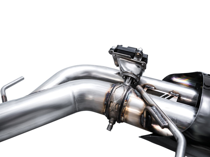 AWE Tuning 21-23 Audi C8 RS6/RS7 SwitchPath Cat-back Exhaust - Diamond Black Tips - Bull Strap