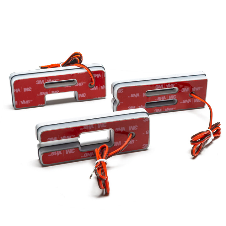 ORACLE Lighting Universal Illuminated LED Letter Badges - Matte Wht Surface Finish - M - Bull Strap