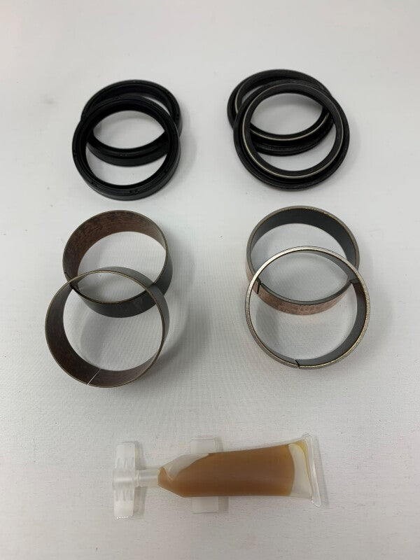 KYB 04+ Suzuki/ Yamaha /Kawasaki /Honda Front Fork Service Kit 48 mm. / 15 mm. - 2 - Bull Strap