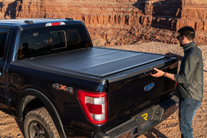 UnderCover 2021+ Ford F-150 Crew Cab 5.5ft Armor Flex Bed Cover Cover - Bull Strap