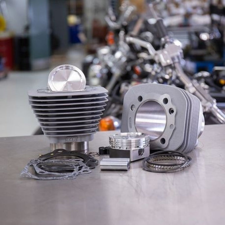 S&S Cycle 86-19 Sportster Models 883 to 1200cc Conversion Kit - Silver - Bull Strap