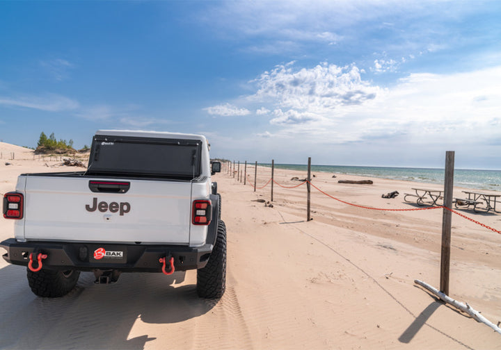 BAK 2020 Jeep Gladiator 5ft Bed BAKFlip MX4 - Bull Strap