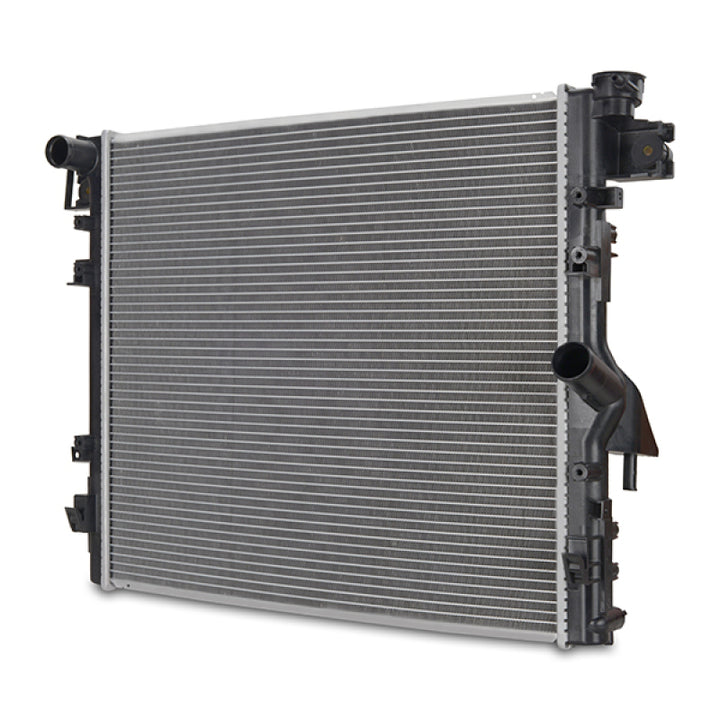 Mishimoto 07-15 Jeep Wrangler JK Replacement Radiator - Plastic - Bull Strap