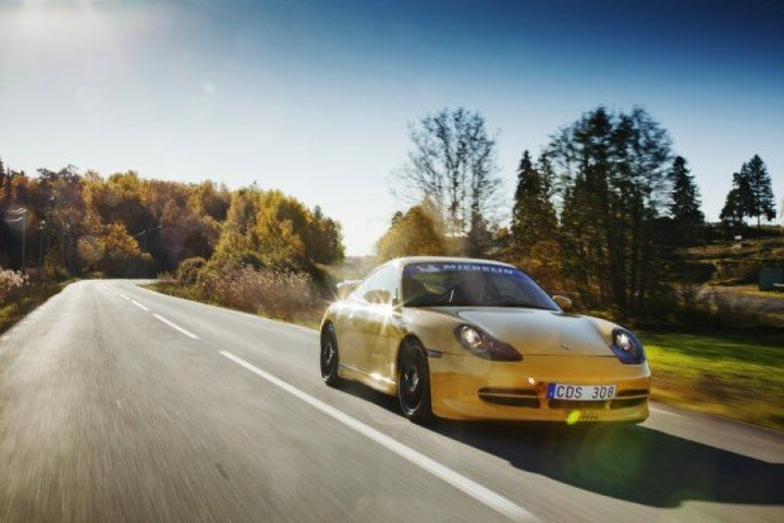 Ohlins 99-04 Porsche 911 Carrera (996) RWD Road & Track Coilover System - Bull Strap