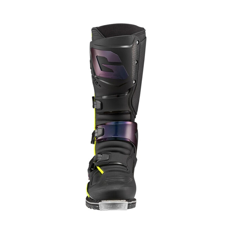 Gaerne SG22 Boot Black/White Size - 9.5 - Bull Strap