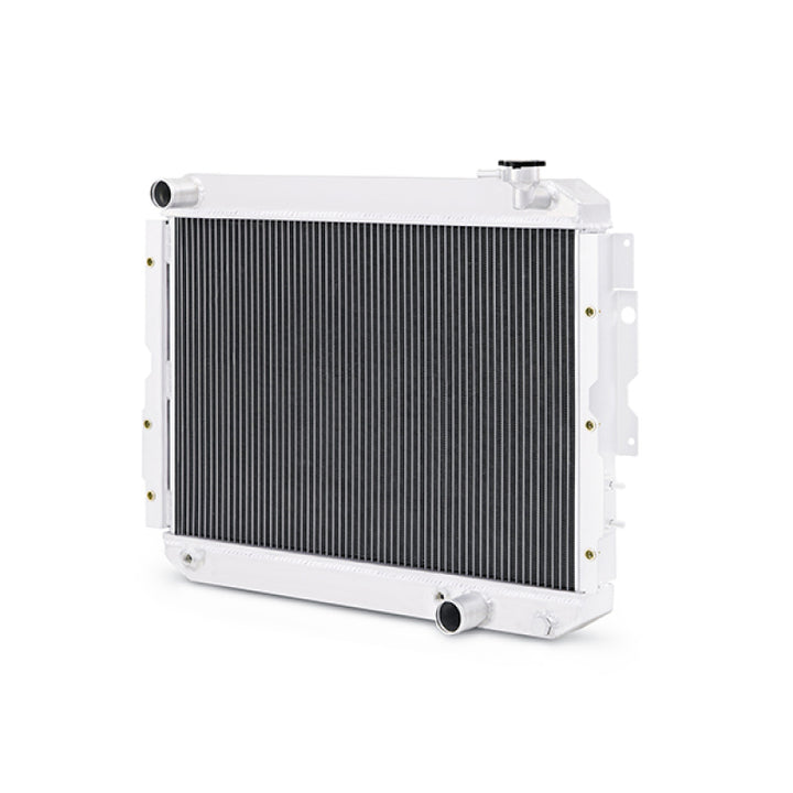Mishimoto 81-90 Toyota Land Cruiser FJ60 Aluminum Radiator - Bull Strap