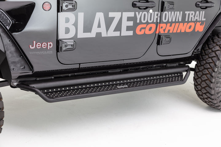 Go Rhino 19-20 Ram 1500 Dominator Extreme D1 SideSteps Complete Kit w/SideStep + Brkts - Bull Strap