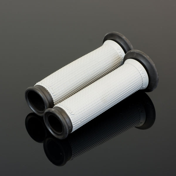 Renthal Road Dual Compound Grips 29 mm. O.D. - White/ Black - Bull Strap
