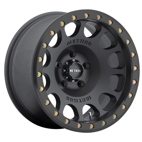 Method MR105 Beadlock 17x8.5 0mm Offset 5x5.5 108mm CB Matte Black w/BH-H24125 Wheel - Bull Strap