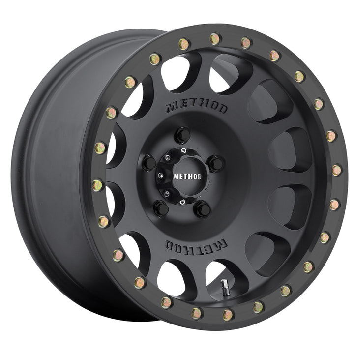Method MR105 Beadlock 17x8.5 0mm Offset 5x5.5 108mm CB Matte Black w/BH-H24125 Wheel - Bull Strap