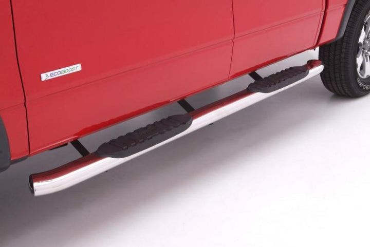 Lund 07-17 Chevy Silverado 1500 Crew Cab 5in. Curved Oval SS Nerf Bars - Polished - Bull Strap
