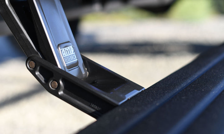AMP Research 15-20 Chevy/GMC Silverado 2500-3500/Sierra 2500-3500/Crew & Double Cab PowerStep - Bull Strap